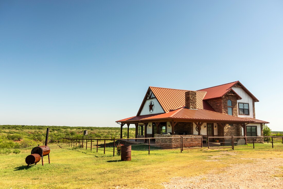 Black Flat Lodge at Dry Creek Outfitters