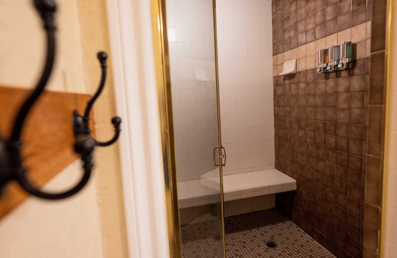 A bathroom at Pecan Creek